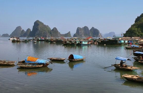 Bai tu Long Bay